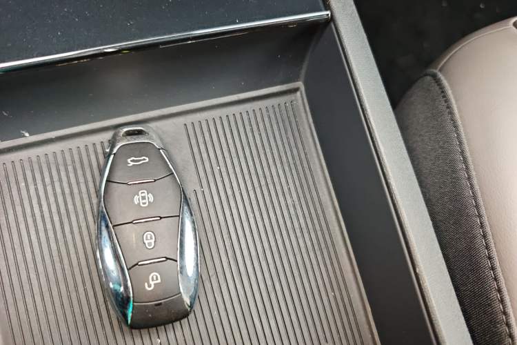 Used Hongqi EH7 2024 690 Pro Interior 1