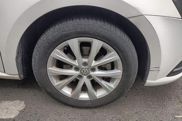 Used Volkswagen Lavida 2015 1.6L Manual Comfort Edition