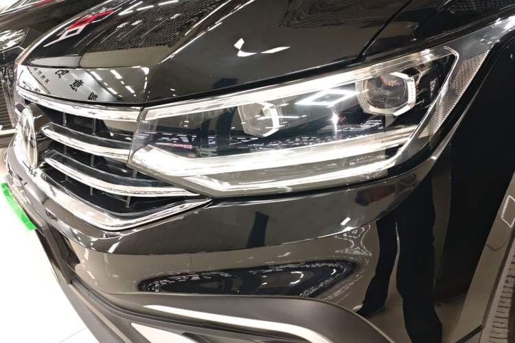 Used Volkswagen Tiguan L 2022 330TSI Automatic Two-Wheel Drive Smart Edition Left Front Headlight