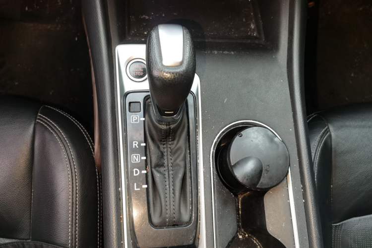 Used Nissan Teana 2020 2.0L XL Comfort Edition Gear Lever