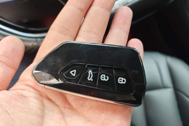 Used Dongfeng Aeolus AX7 2019 1.6T Automatic AI Navigation Model China V Standard Vehicle Key