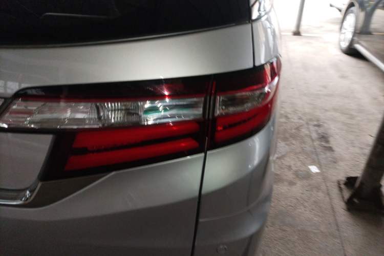 Used Honda Odyssey 2015 2.4L Luxury Edition Exterior 3