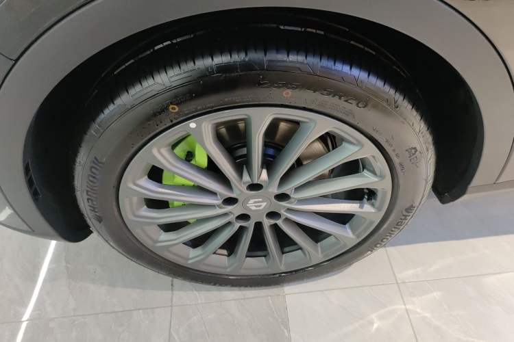 Used Leapmotor C11 2026 Range-Extended 300 LiDAR Prestige Edition Left Front Wheel Hub