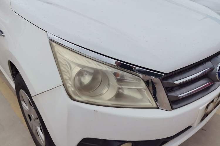 Used Venucia T70 2015 1.6L Manual Ruixing Edition Right Front Headlight