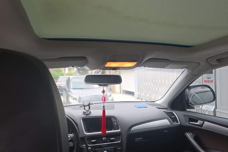 Used Audi Q5 2017 Plus 40 TFSI Technology Model Headliner