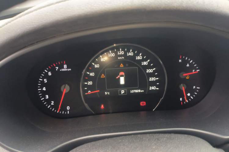 Used Kia Sorento 2015 Sorento L 2.4L Gasoline 4WD Elite Edition 7 Seats China IV Standard
