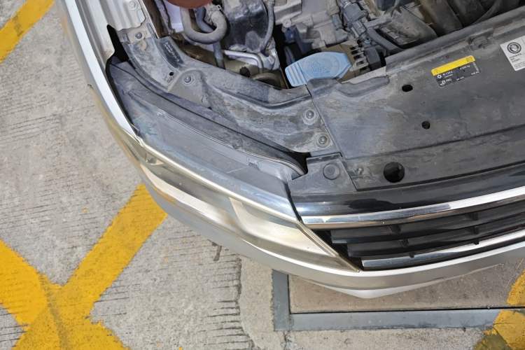 Used Volkswagen Jetta 2017 1.5L Manual Fashion Edition Right Front Headlight