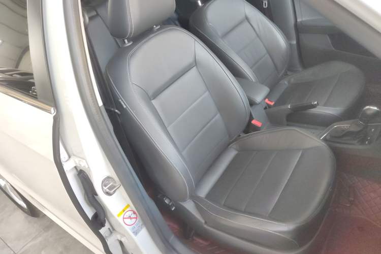 Used Volkswagen Lavida 2015 1.6L Automatic Comfort Edition Right Front Seat