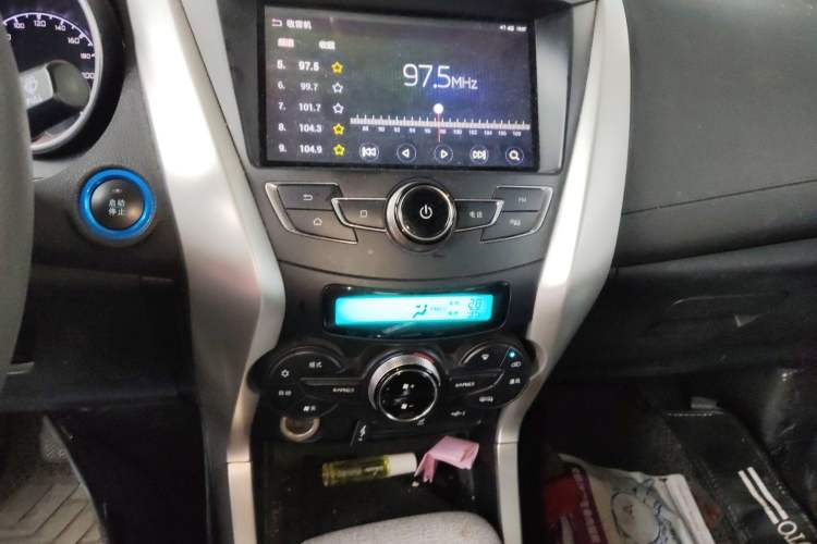 Used BYD Yuan New Energy 2018 EV360 Smart Connect Cool Edition Audio And AC Panel