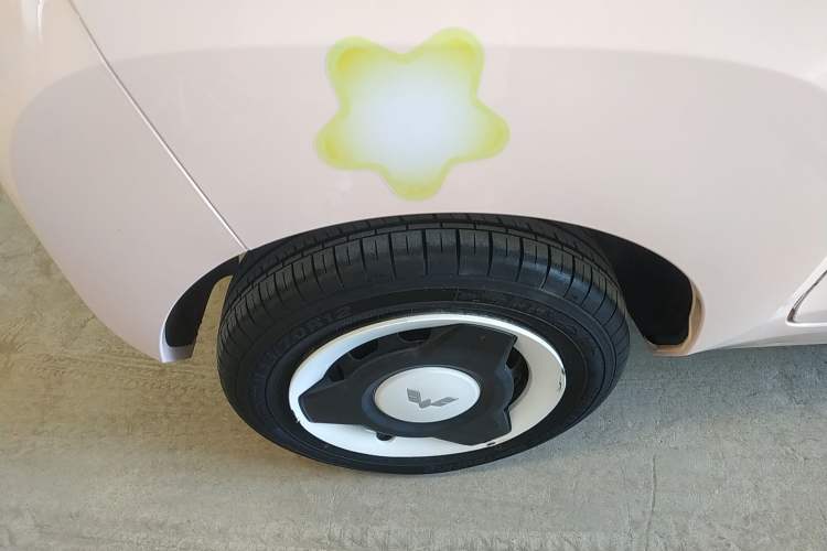 Used Wuling Hongguang MINIEV 2021 Macaron Premium Model – Lithium Iron Phosphate