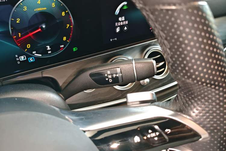 Used Mercedes-Benz E-Class 2021 Updated E 260 Fashion Sport Edition Gear Lever