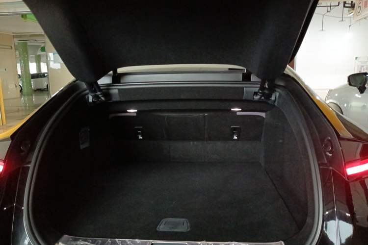 Used Avatr 12 2025 Ultra Extended-Range Edition Trunk