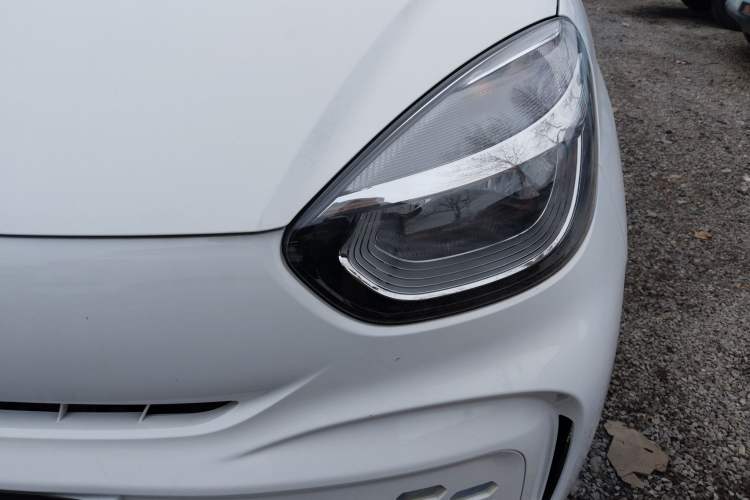 Used Roewe Clever 2021 302 km New Four-Seater Super-Efficient Version