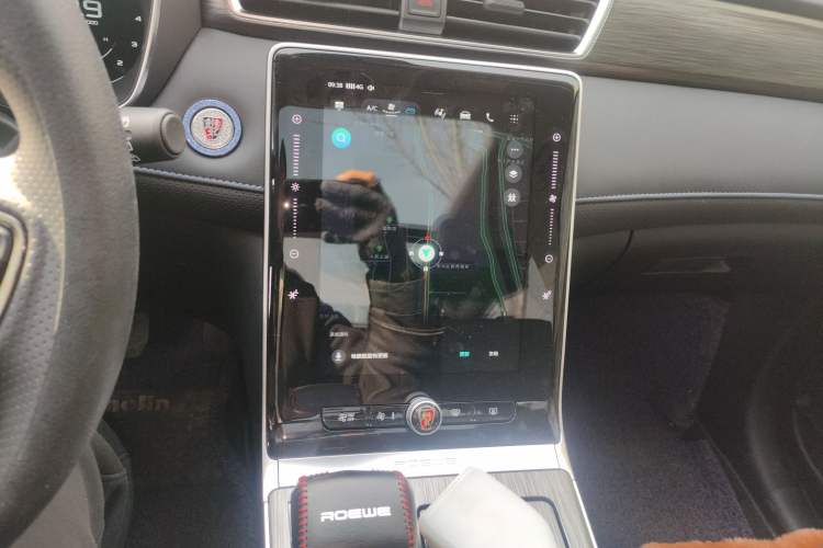 Used Roewe RX5 2025 PLUS 330TGI Automatic Trendsetting Smart Edition