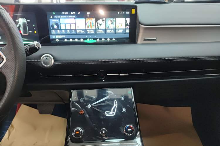 Used NETA U 2023 NETA U-Ⅱ Challenge Edition 400 U Show – Lithium Iron Phosphate