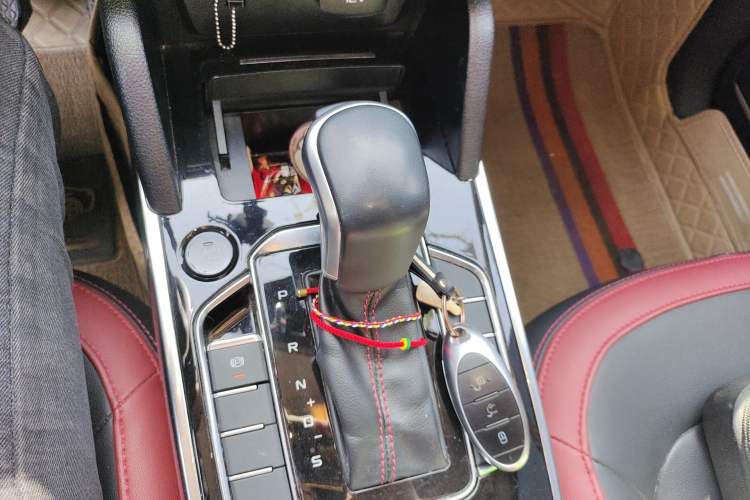 Used Bestune T33 2021 1.2T DCT Luxury Model Gear Lever