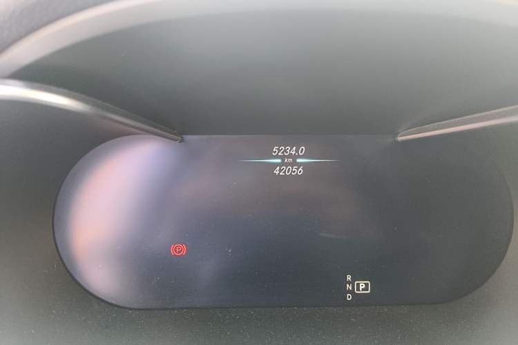 Used Mercedes-Benz C-Class 2019 Restyled C 260 L Sport Edition Odometer Close Up