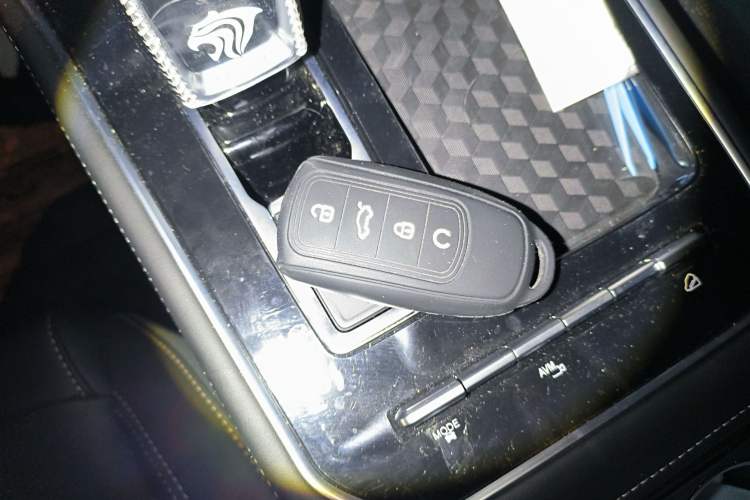 Used Chery Tiggo 8 2025 Excellence Edition 230 TCI Automatic Luxury Version 5 Seats Vehicle Key