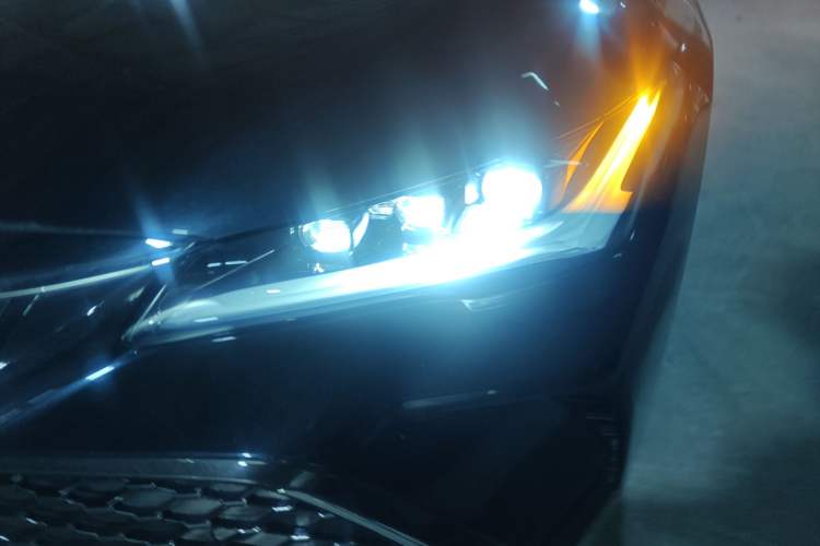 Used Toyota Avalon 2023 2.5L Luxury Edition