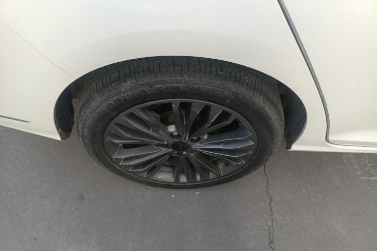 Used Dongfeng Aeolus Yixuan MAX 2021 1.5T Super-Powered Dad Edition