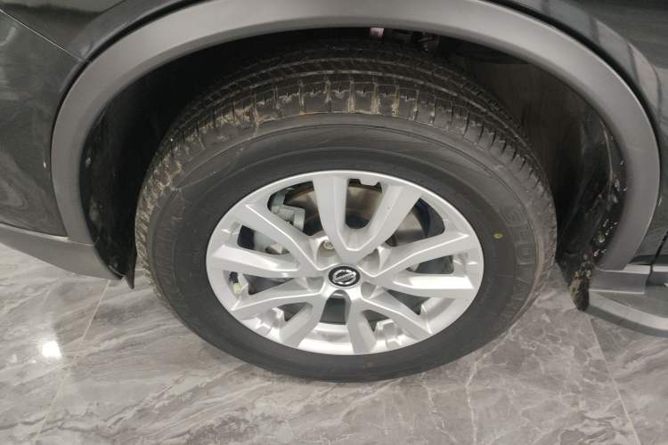 Used Nissan X-Trail 2023 Classic 2.0L Two-Wheel Drive Smart Connect & Comfort Edition Left Front Wheel Hub
