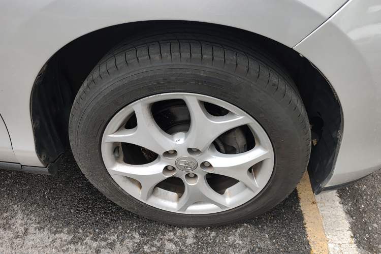 Used Toyota Previa 2007 3.5L 7-Seater Luxury Version Right Front Wheel Hub