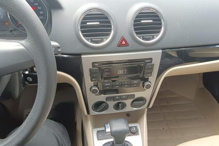 Used Volkswagen Lavida 2011 1.6L Automatic Premium Edition
