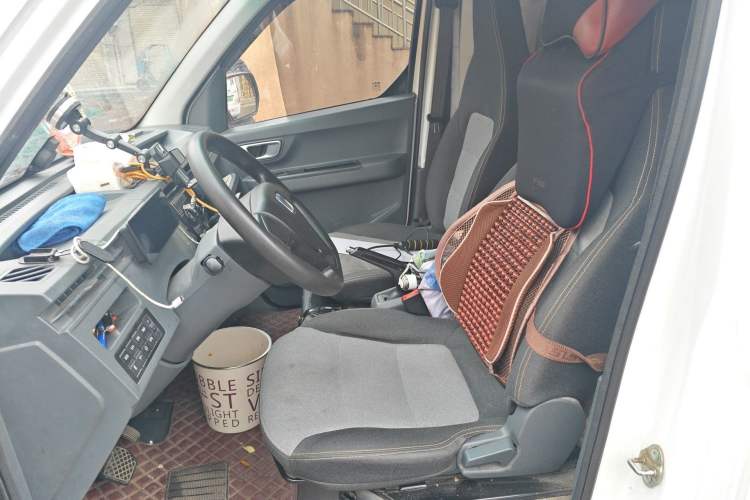 Used Farizon Xingxiang V 2023 V6E Zhonghang Lithium Battery 38.64kWh Value Edition
