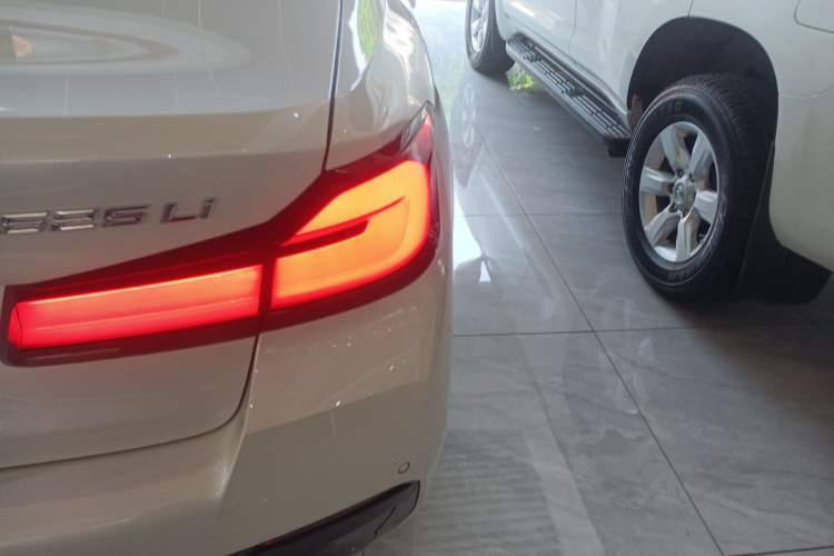 Used BMW 5 Series 2022 Second Facelift 525Li M Sport Package