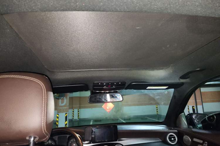 Used Mercedes-Benz GLC 2018 Facelift GLC 260 4MATIC Luxury Edition Headliner