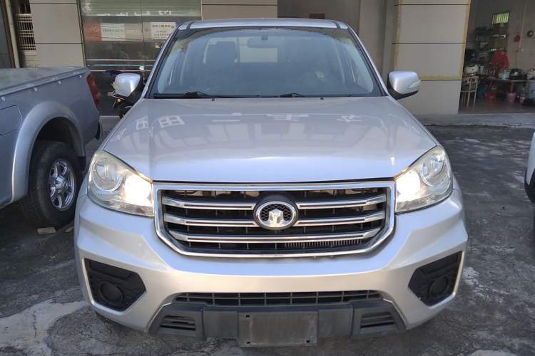 Used Great Wall Wingle 5 2017 2.0T European-spec Diesel Two-Wheel-Drive Entry-Level Big Double-Cab GW4D20D
