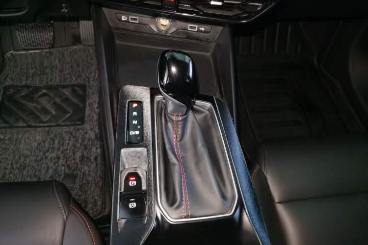 Used MG 5 2021 Revised Version 180 DVVT CVT Youth Luxury Edition Gear Lever