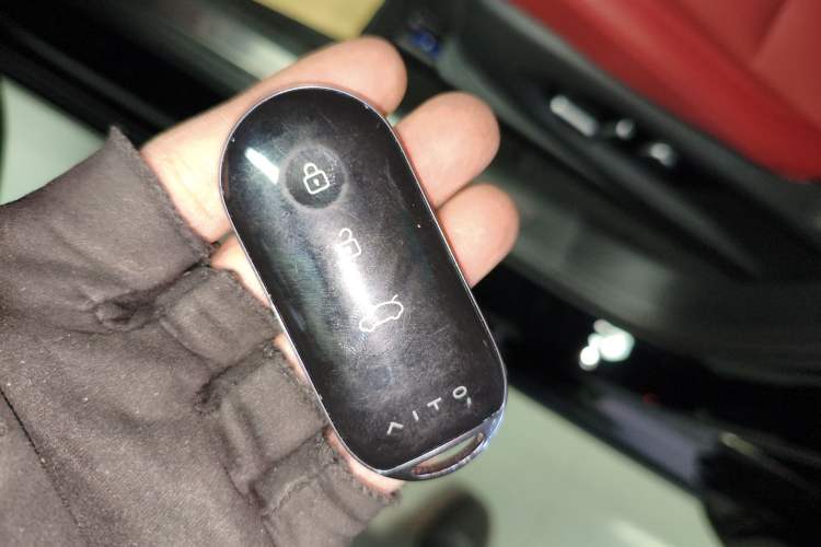 Used Hima AITO M5 2025 Extended-Range Ultra Rear-Wheel-Drive Version
