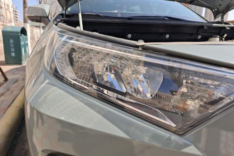 Used Toyota RAV4 2021 2.0L CVT Two-Wheel Drive Fashion PLUS Edition
