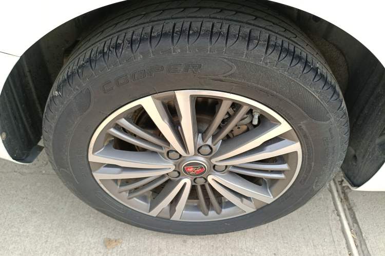 Used Roewe i5 2019 1.5L Automatic 4G Connected Langhao Edition