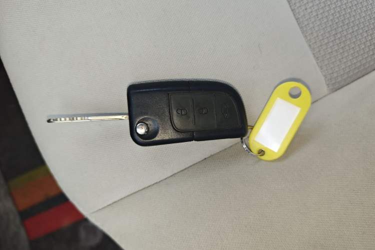 Used Changan Alsvin V5 2012 1.5L Manual Dream Edition