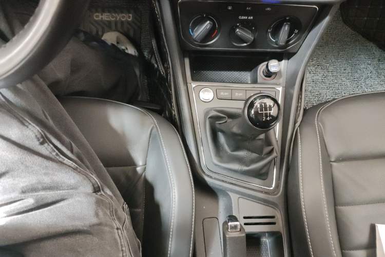 Used Volkswagen Lavida 2018 Classic 1.5L Manual Comfort Edition China VI Standard