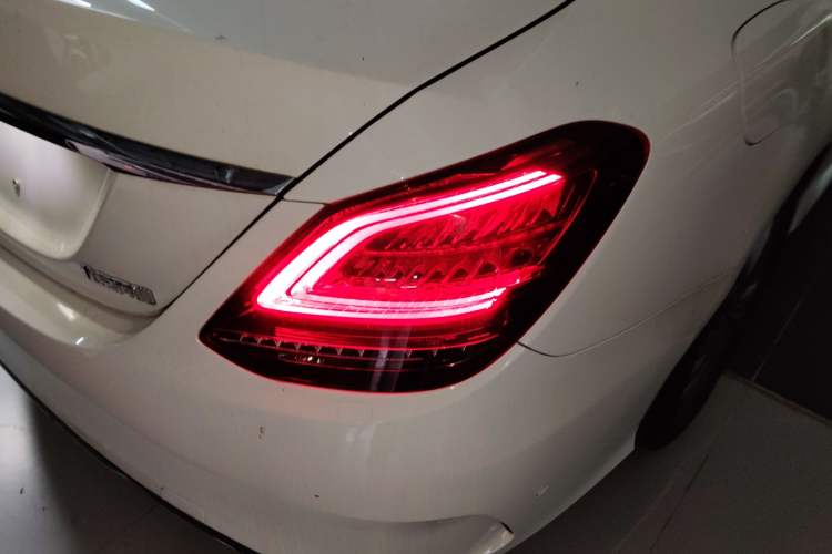 Used Mercedes-Benz C-Class 2021 C 200 L Fashion Edition Sport Version Right Rear Taillight