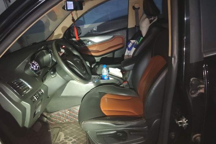 Used Baojun 560 2016 1.8L iAMT Elite Edition
