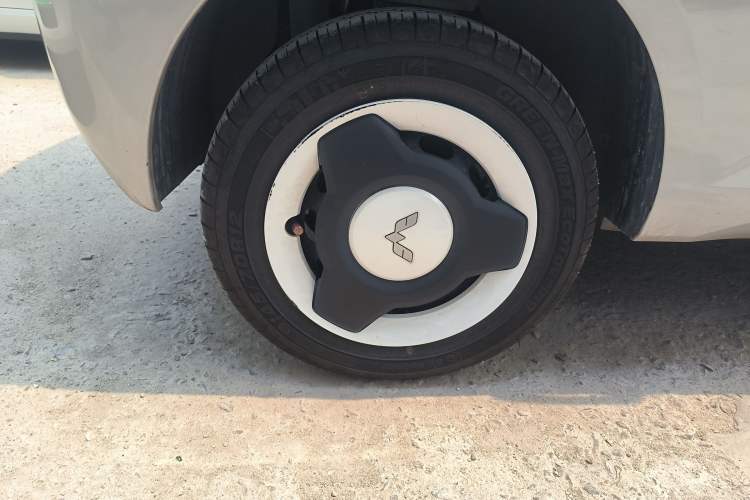 Used Wuling Hongguang MINIEV 2024 3rd Generation 215km Youth Edition Exterior 5