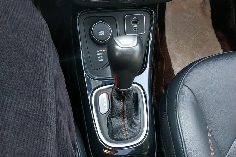 Used Jeep Compass 2017 200T Automatic Prestige Four-Wheel Drive Edition