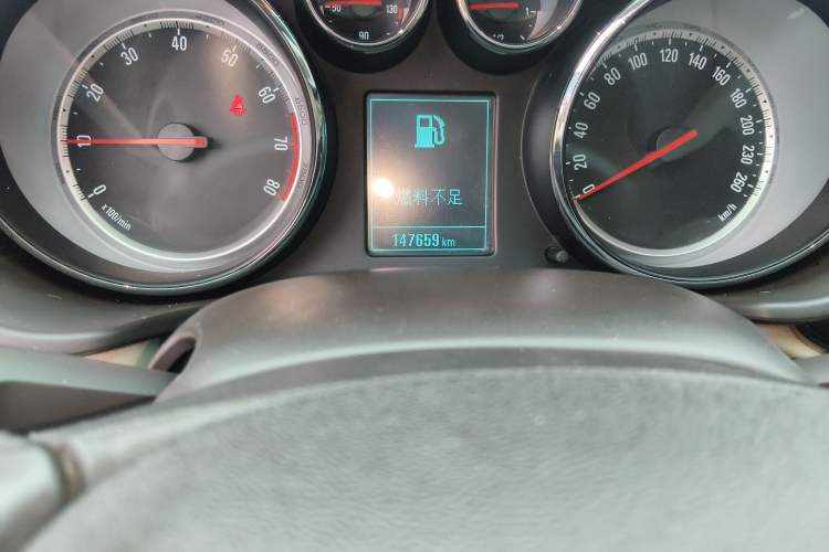 Used Buick Regal 2014 2.0L Leading Fashion Edition
