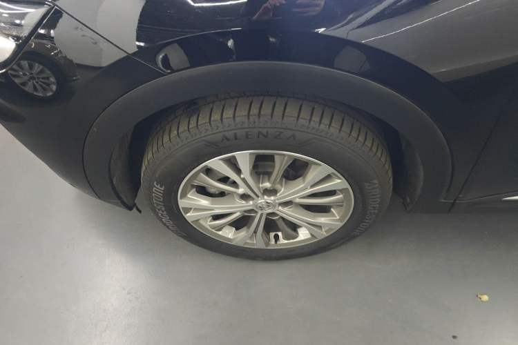 Used Buick Envision 2022 Encore Plus 652T Five-Seat Luxury Model
