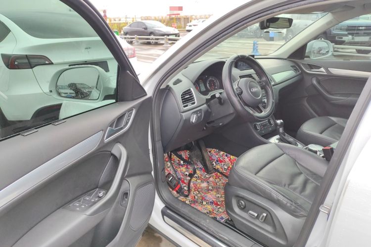 Used Audi Q3 2017 30 TFSI Fashion Model
