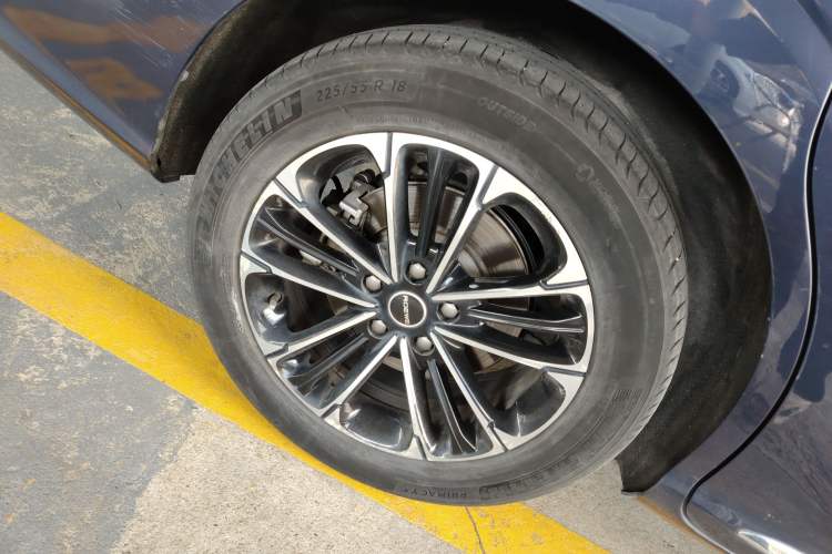 Used Roewe iMAX8 2022 400TGI Prestige Edition
