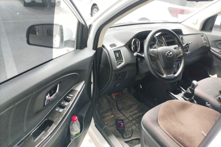 Used FAW Yingzhi G3 2016 1.5L Manual Comfort Edition Driver Seat