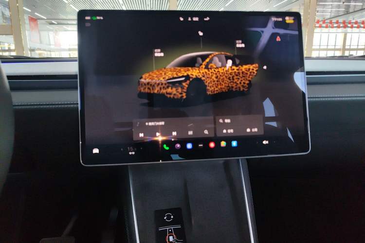 Used Tesla Model Y 2025 Rear-Wheel-Drive Version
