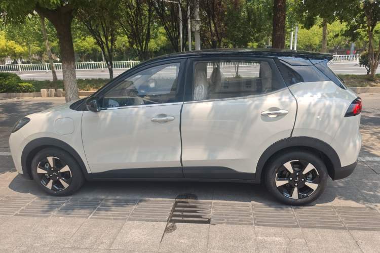 Used Wuling Bingo PLUS 2024 330 km Range Five-Seater Version