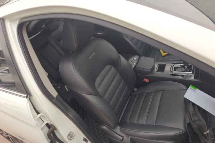 Used Venucia T90 2017 2.0L CVT Smart Edition
