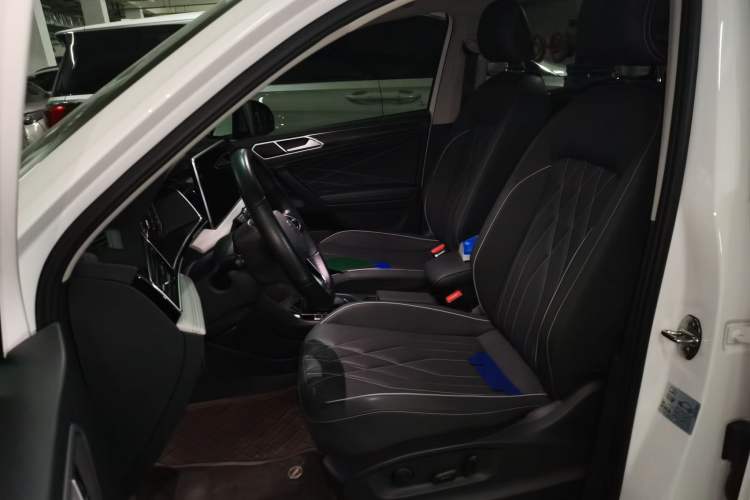 Used Volkswagen Tiguan L 2023 280TSI Automatic Two-Wheel Drive Trendy Innovation Limited Edition Left Front Seat